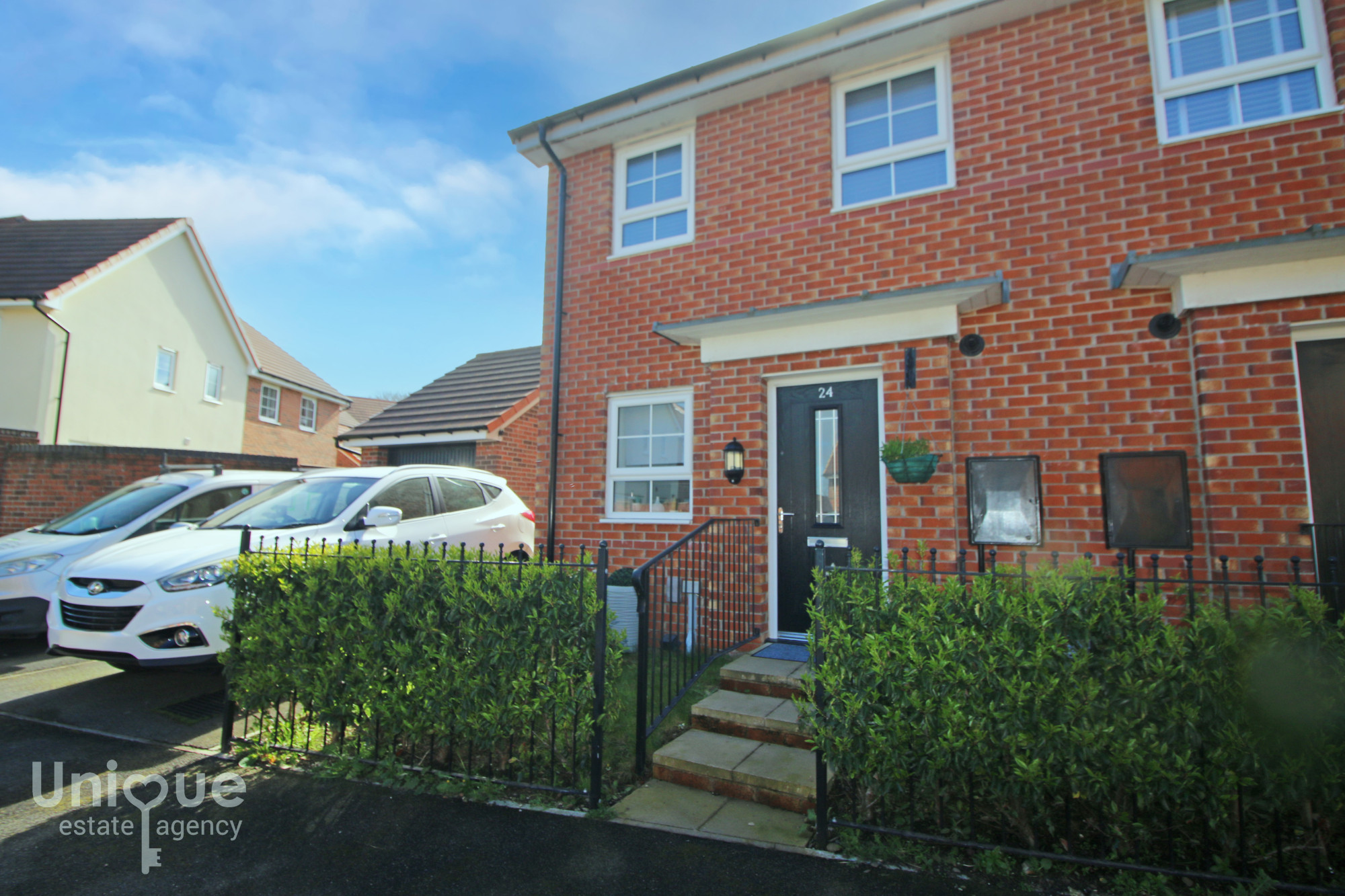 2 bedroom Semi-detached house For Sale