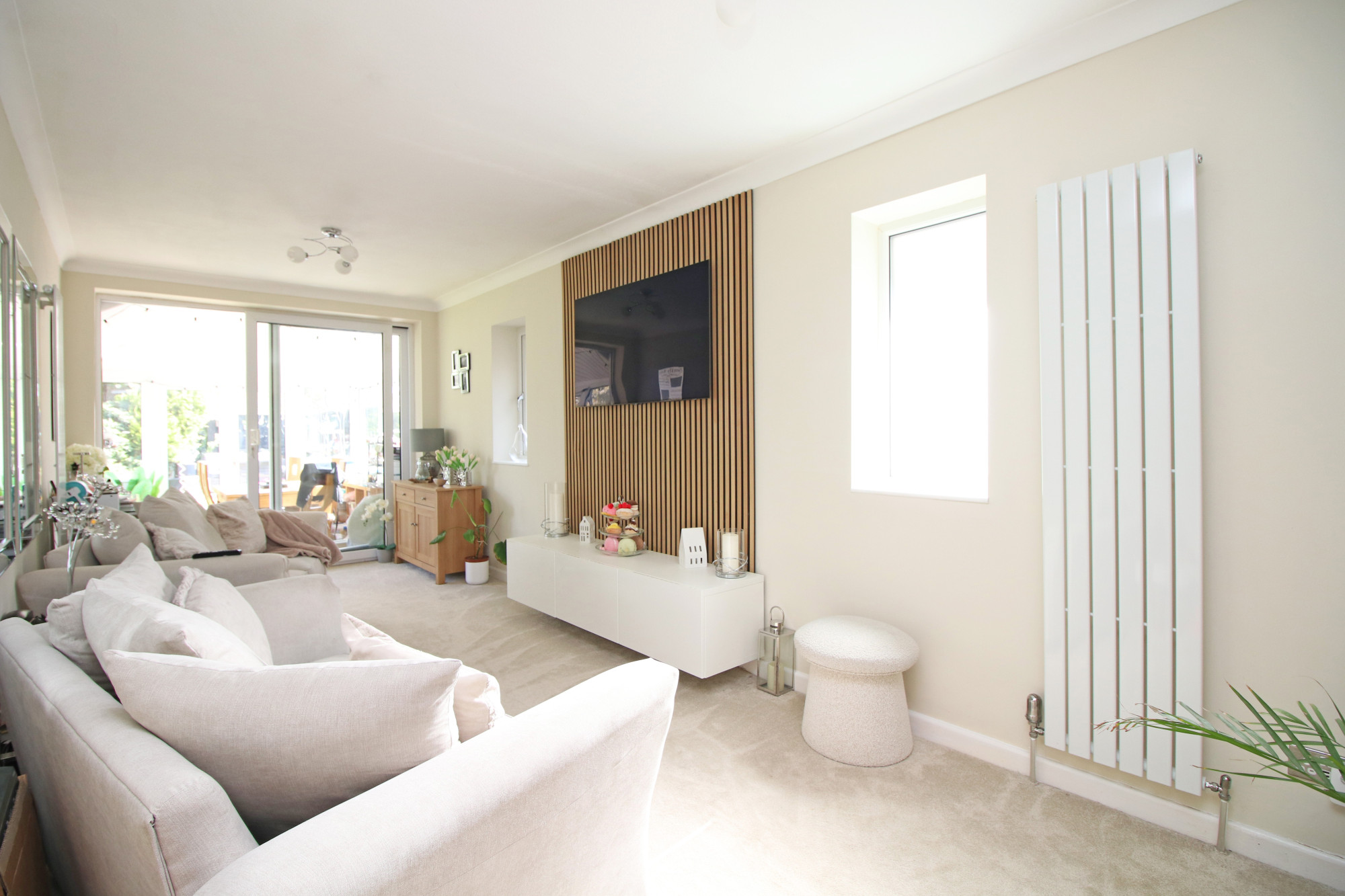 2 bedroom Detached house For Sale