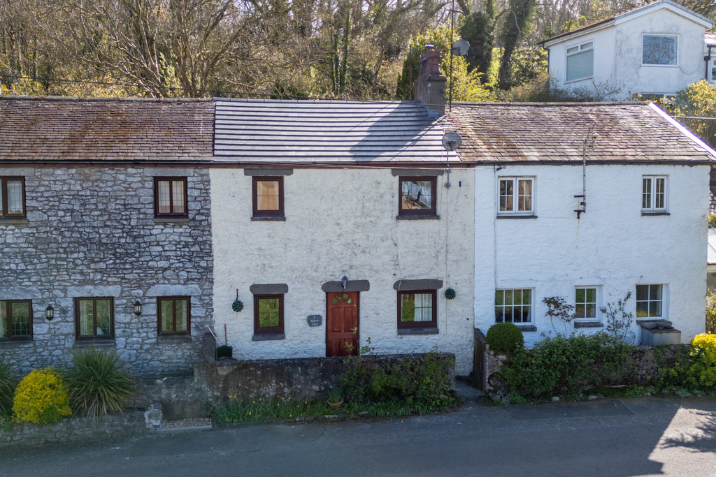 3 bedroom Cottage For Sale