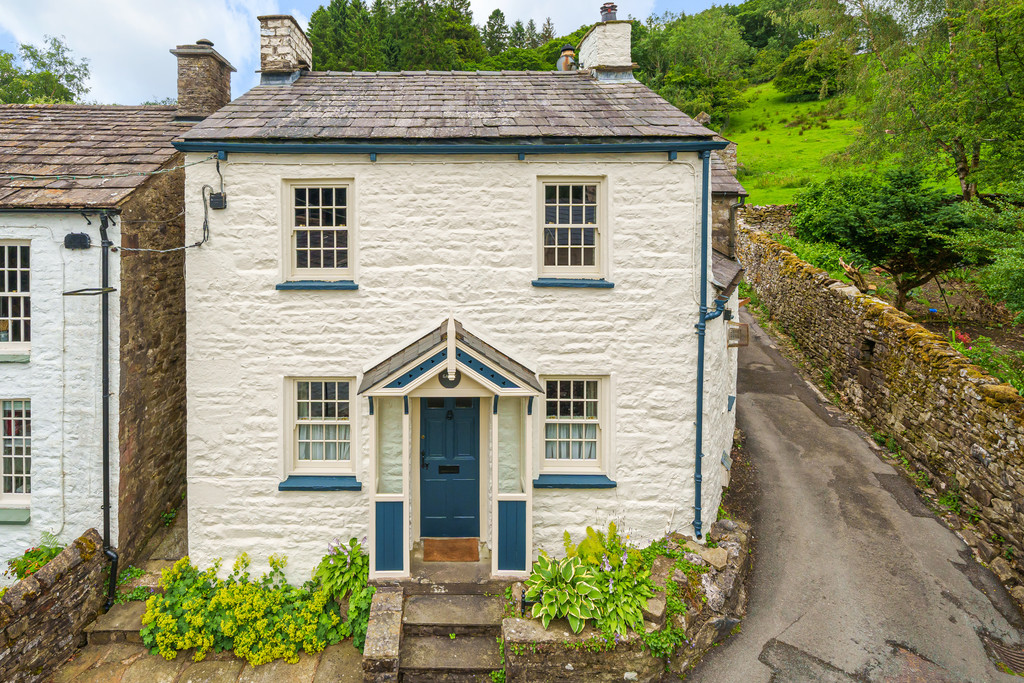 2 bedroom Cottage For Sale
