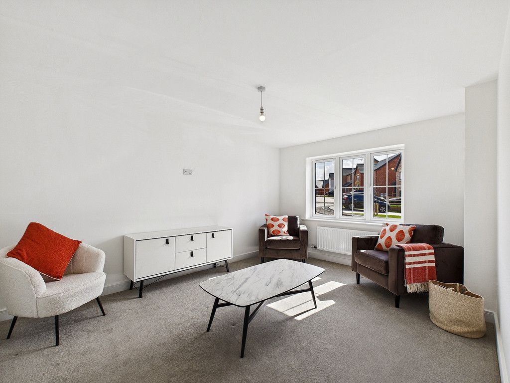 3 bedroom Link detached house For Sale