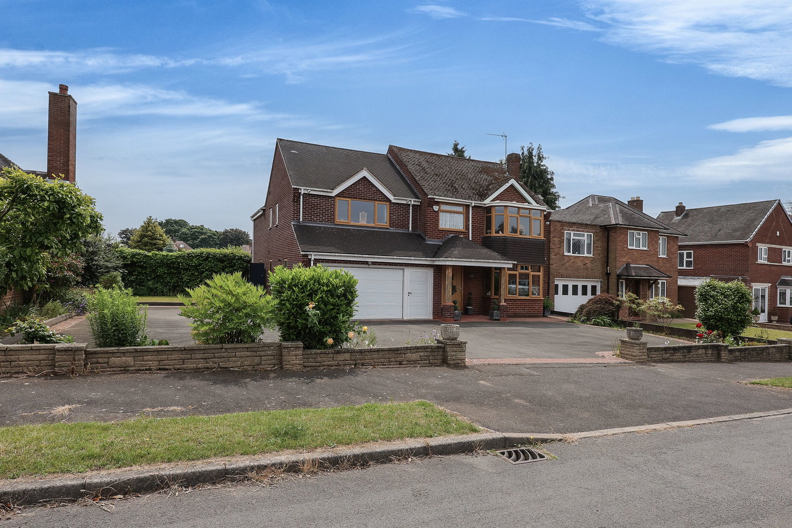 4 bedroom Detached house Under Offer