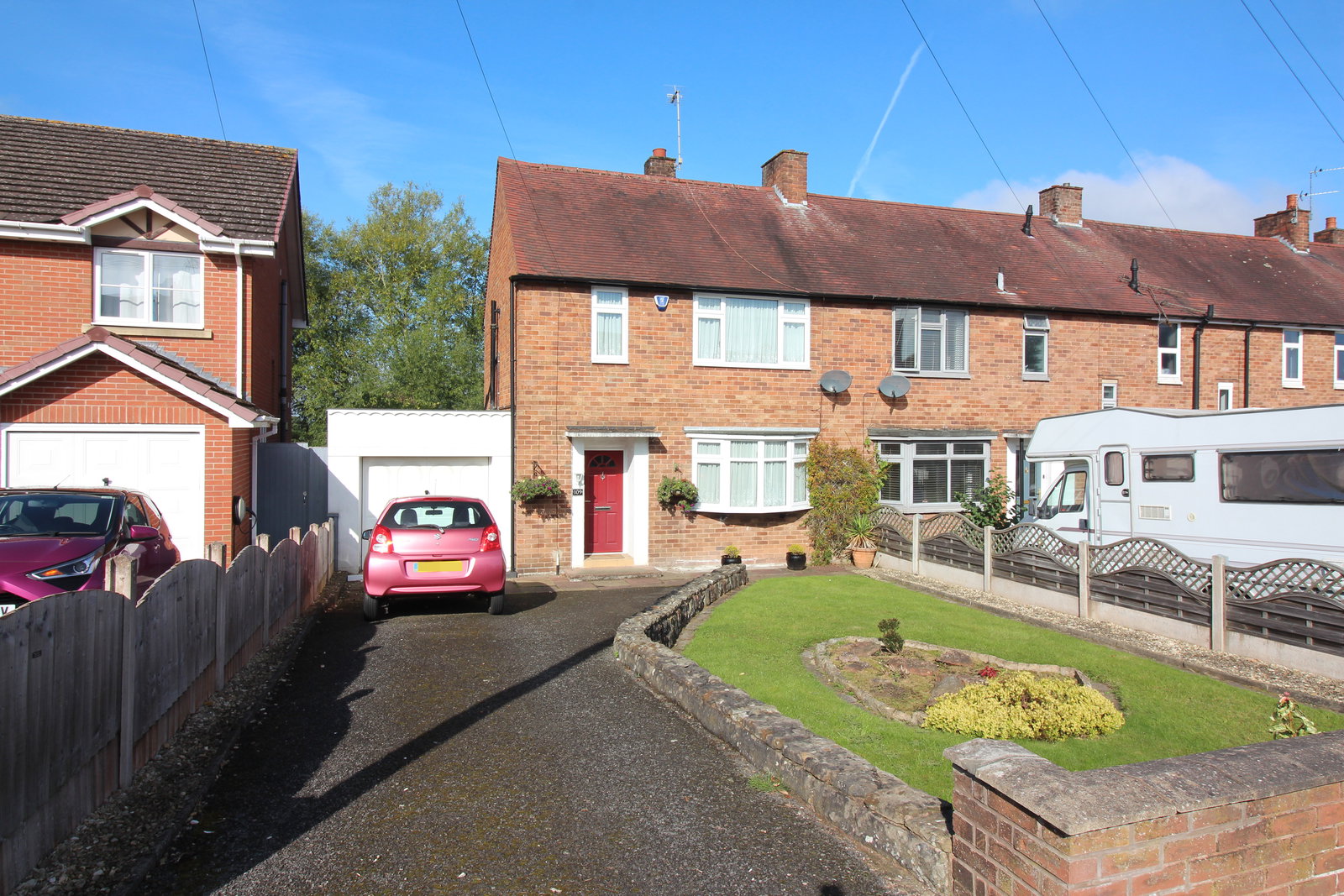 2 bedroom Semi-detached house For Sale