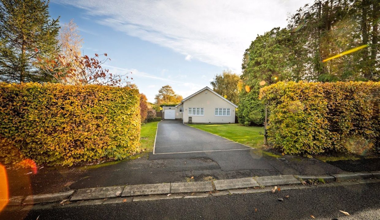  Detached bungalow For Sale