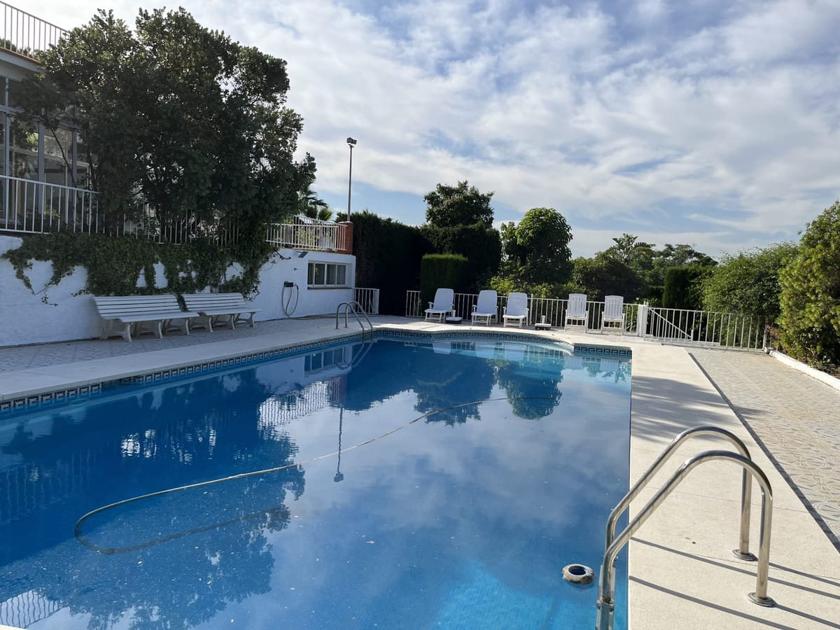 6 bedroom Villa For Sale