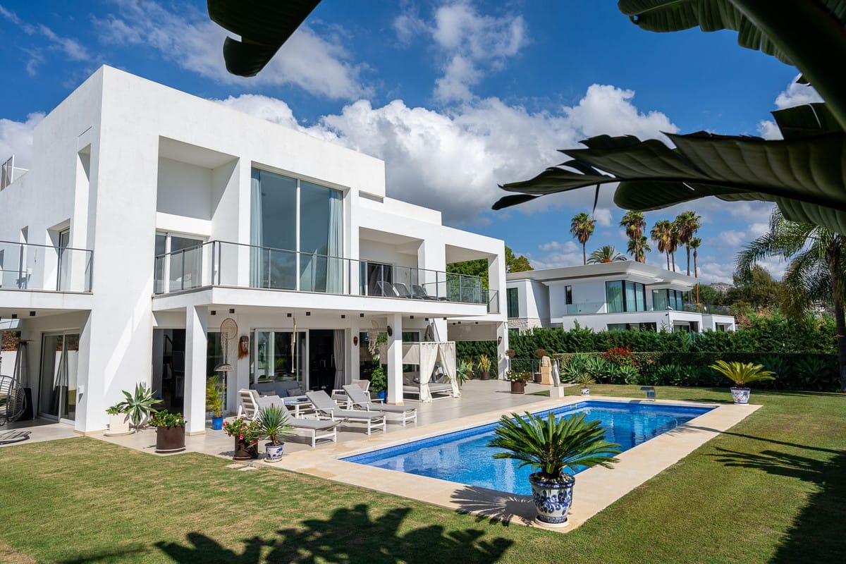 4 bedroom Villa For Sale