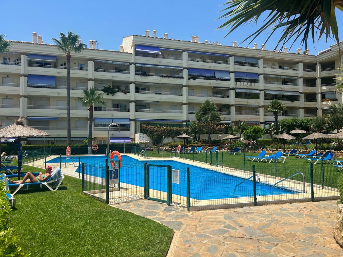 4 bedroom Apartment For Sale