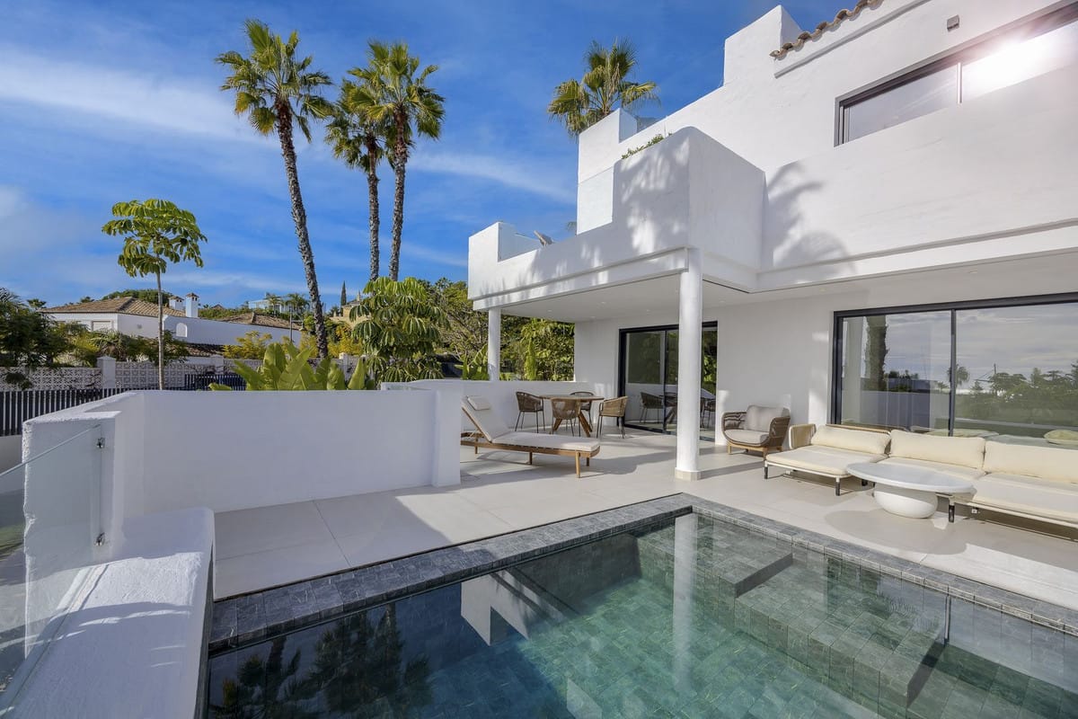 4 bedroom Apartment For Sale