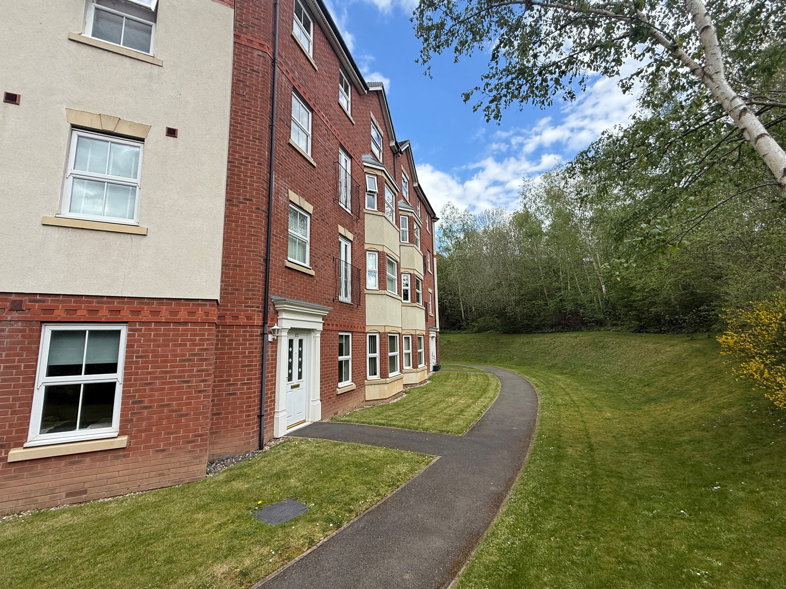 2 bedroom Apartment Under Offer