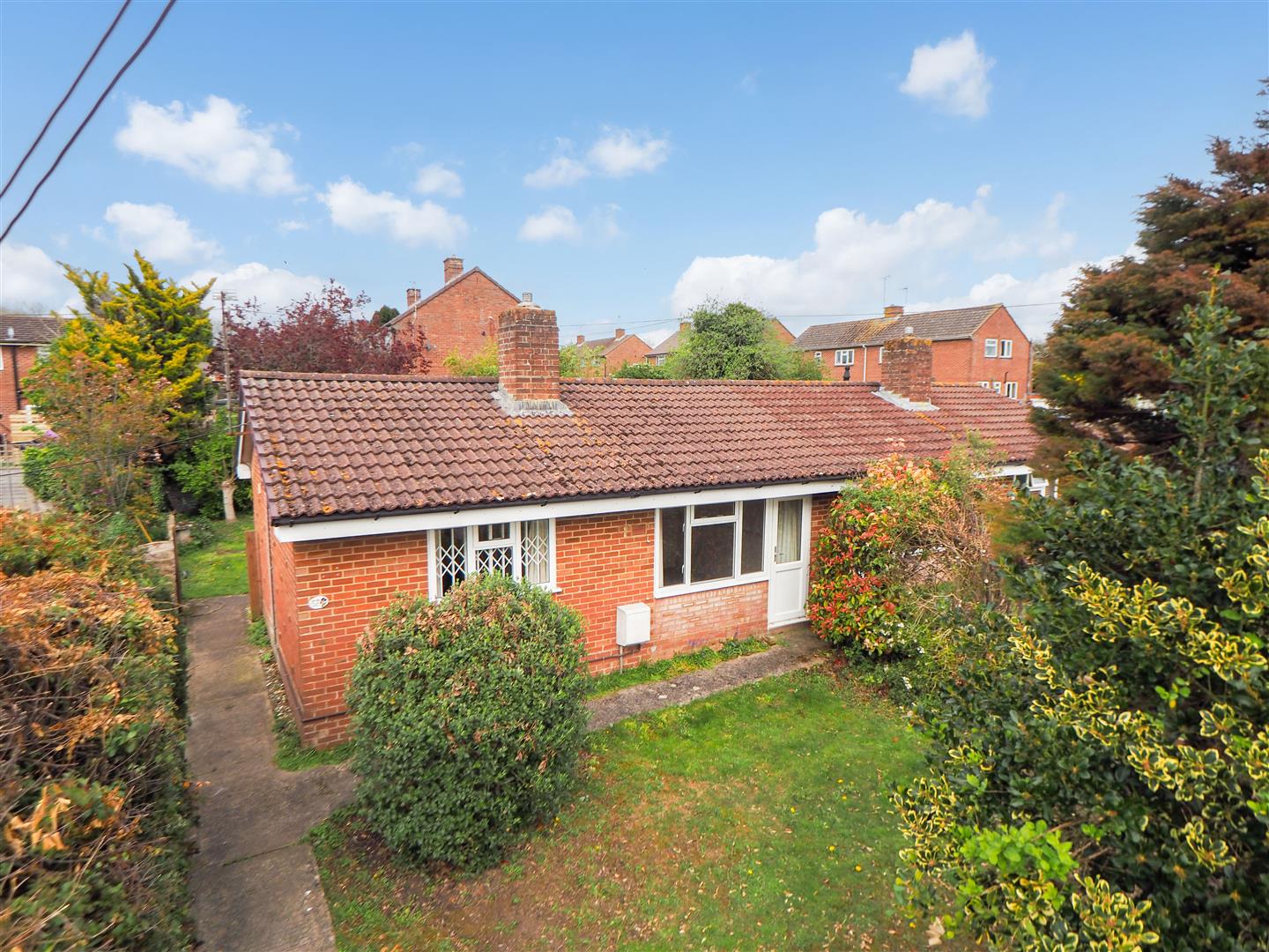 1 bedroom Detached bungalow For Sale