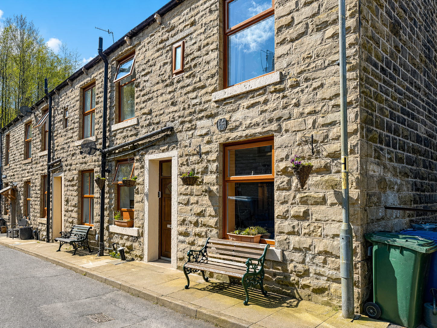 3 bedroom End of terrace house For Sale