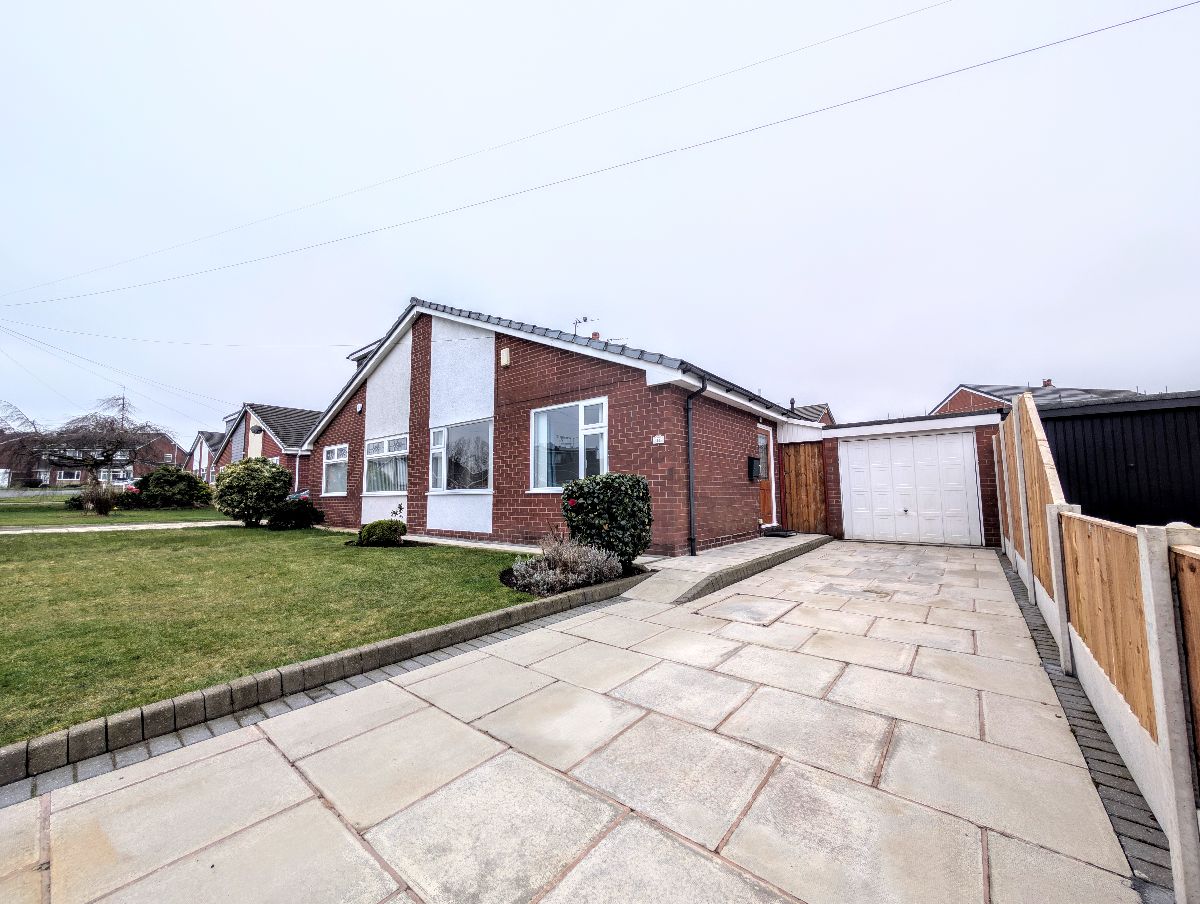 2 bedroom Detached bungalow Under Offer