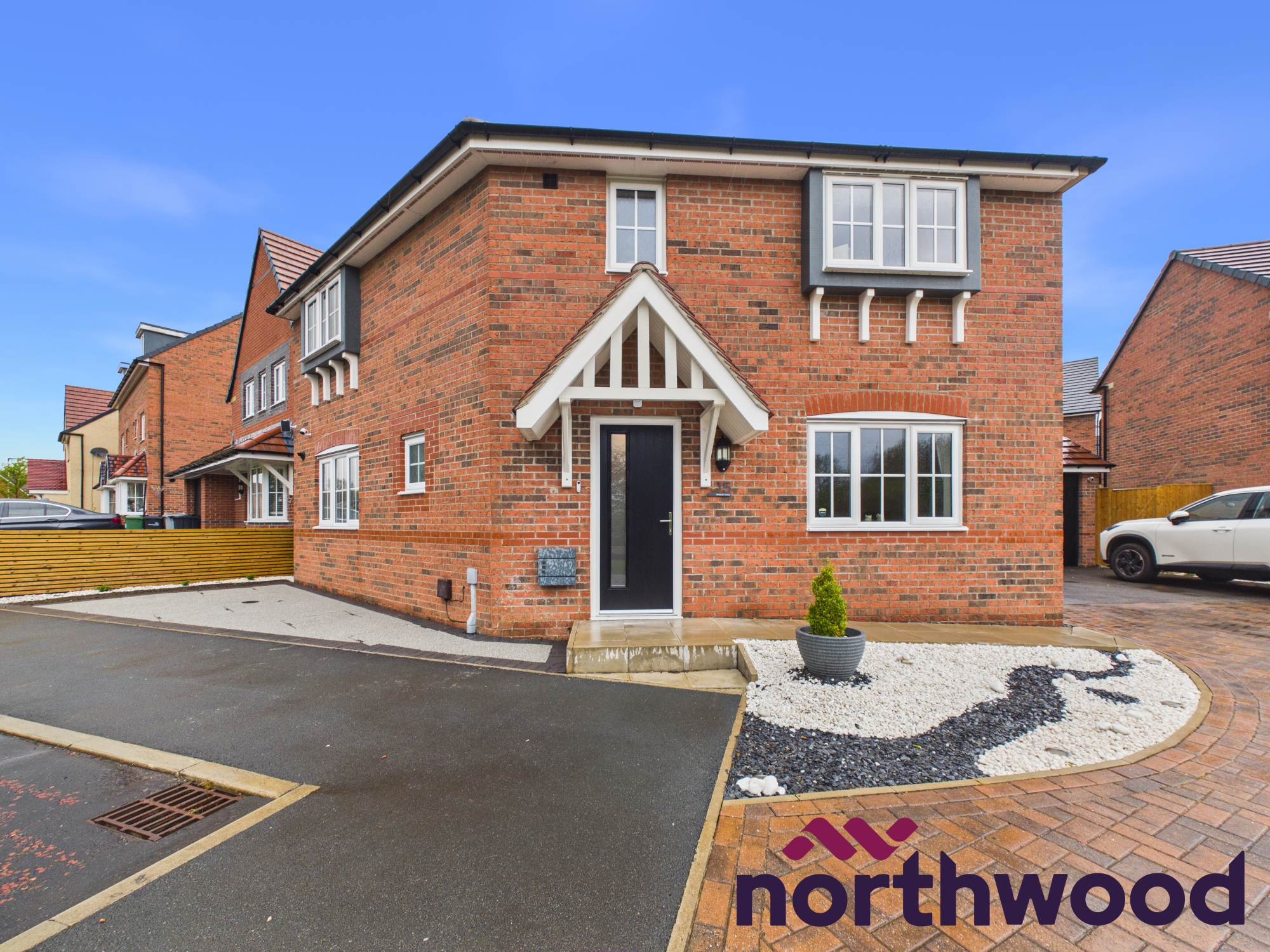 3 bedroom Detached house To Let