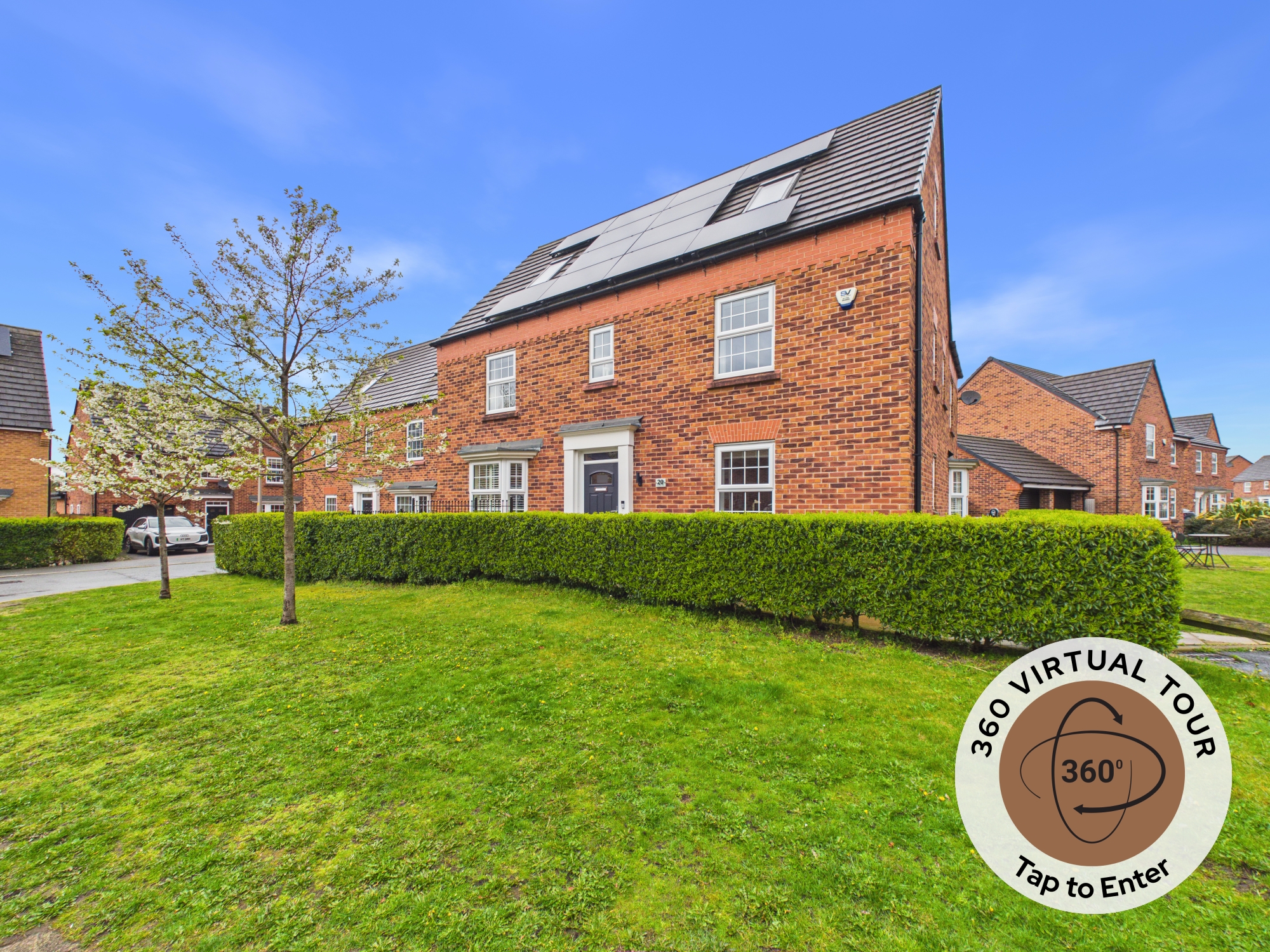 6 bedroom Detached house Under Offer