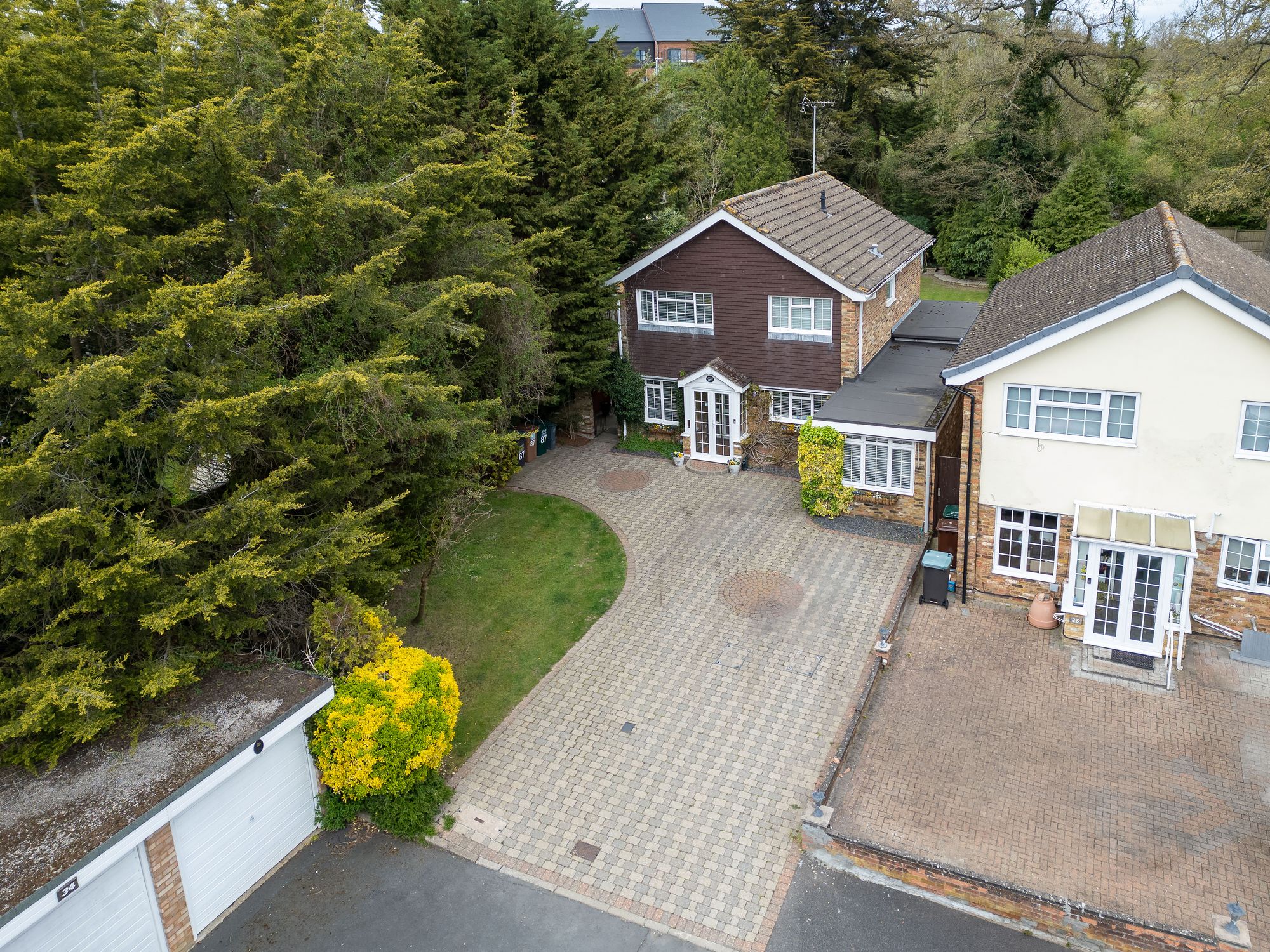 5 bedroom Detached house For Sale