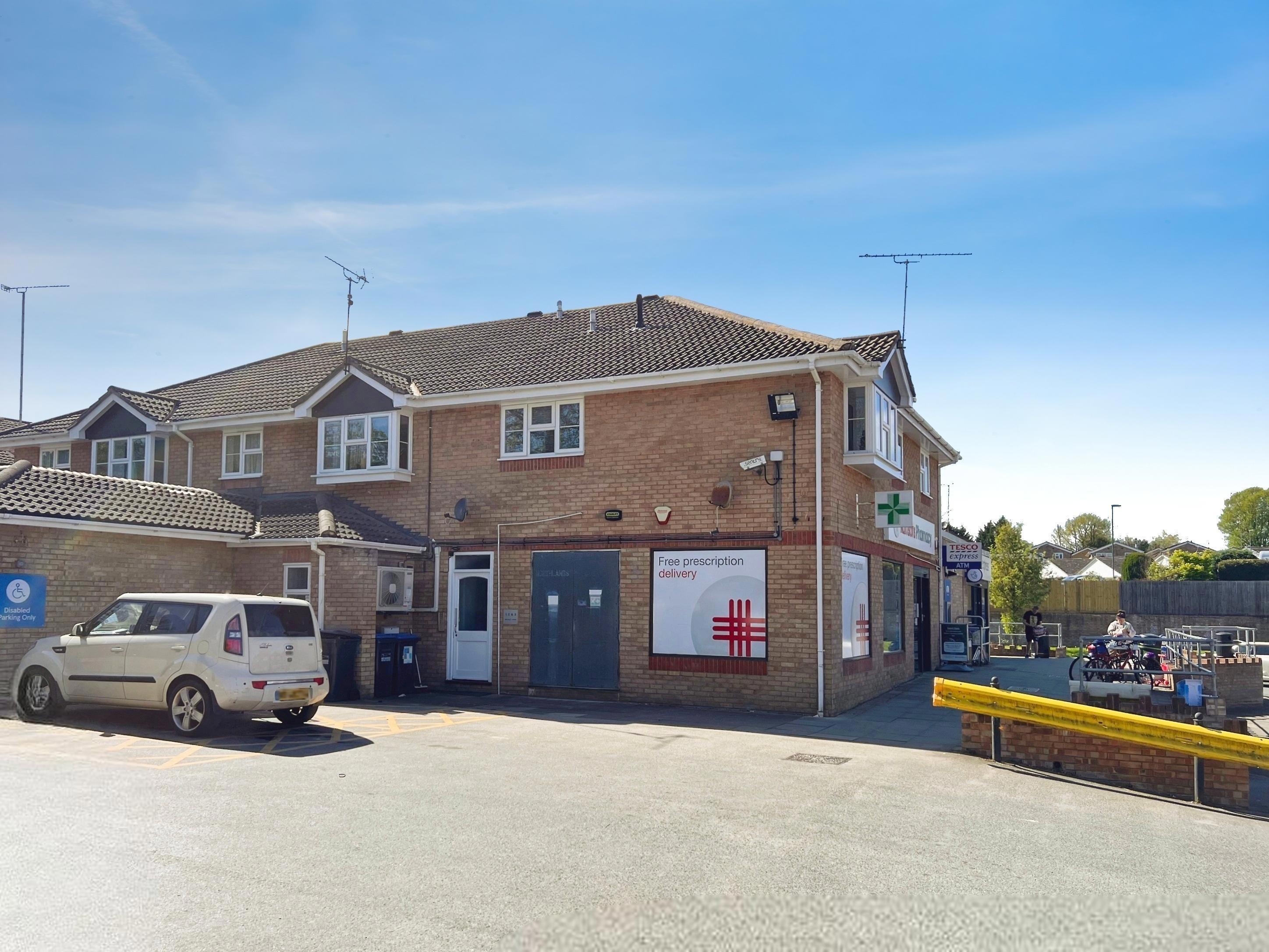 1 bedroom Flat To Let