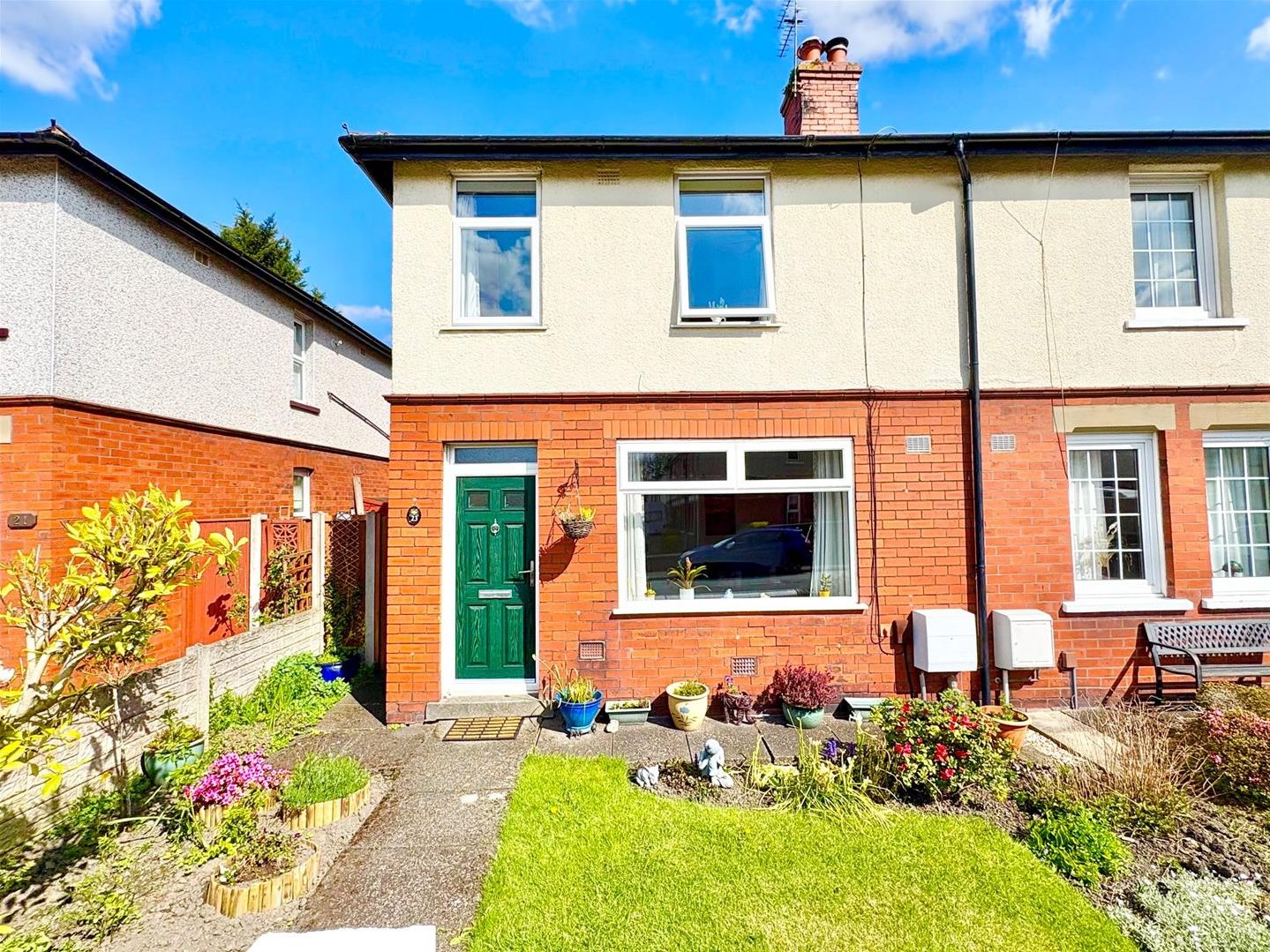 3 bedroom End of terrace house Under Offer