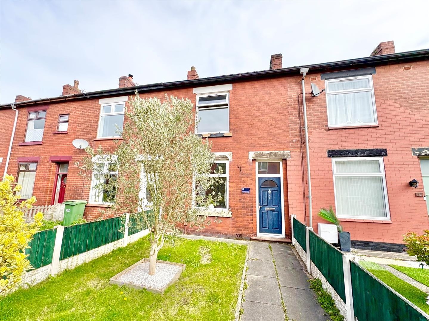 2 bedroom Terraced House Under Offer
