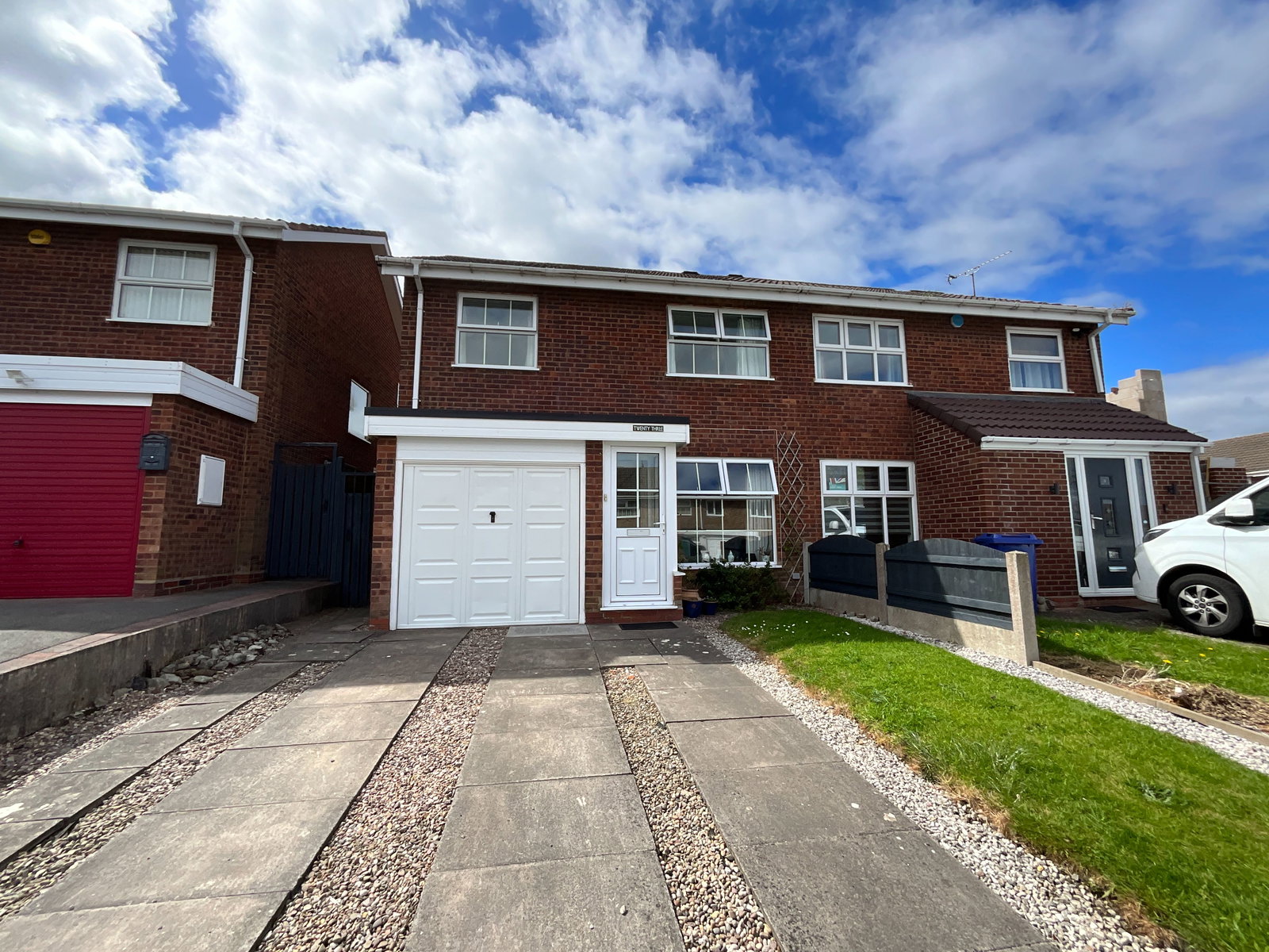 3 bedroom Semi-detached house For Sale