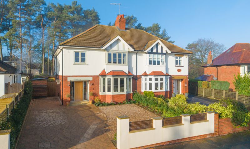 3 bedroom Studio flat Under Offer