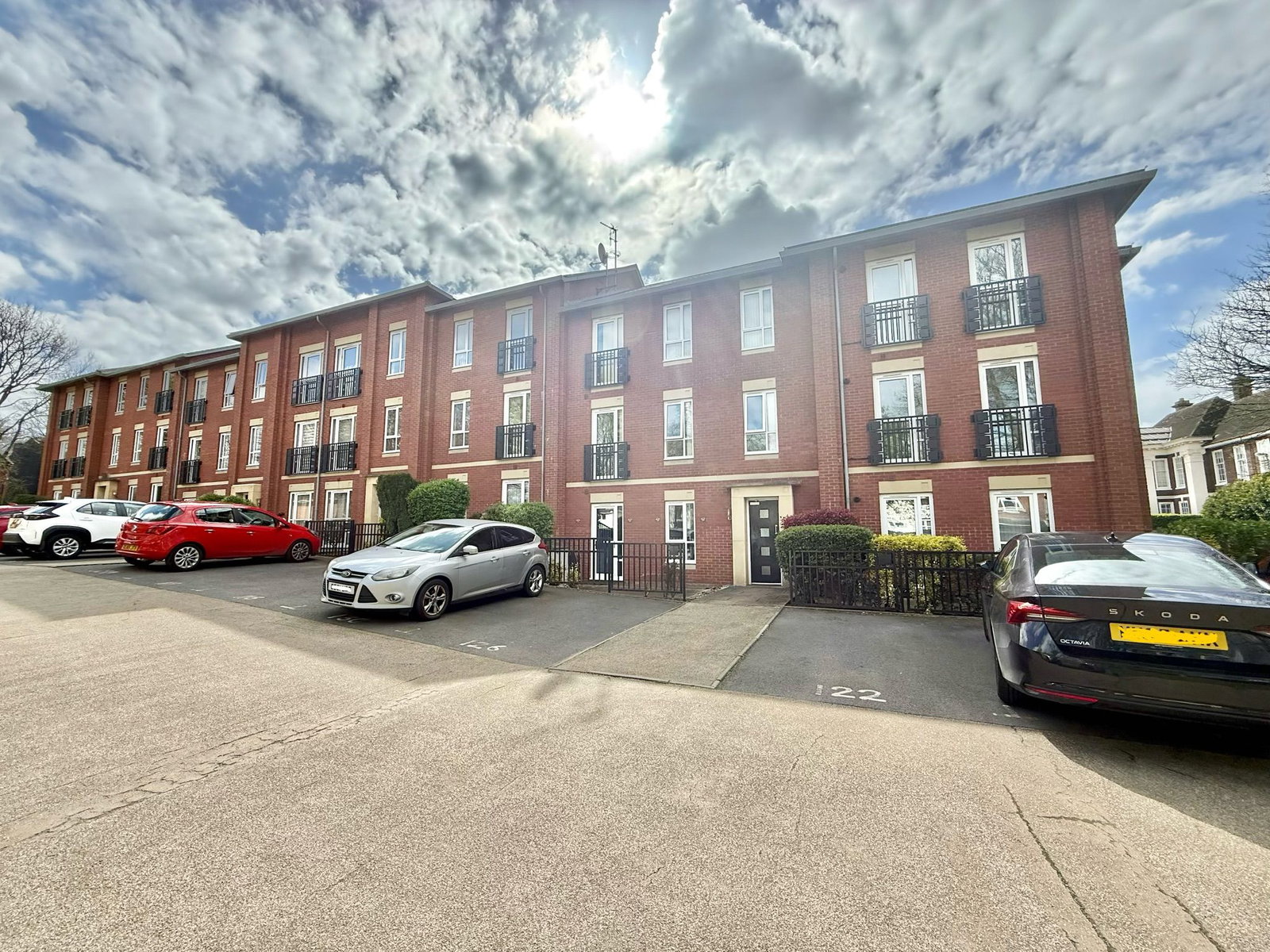 2 bedroom Apartment For Sale