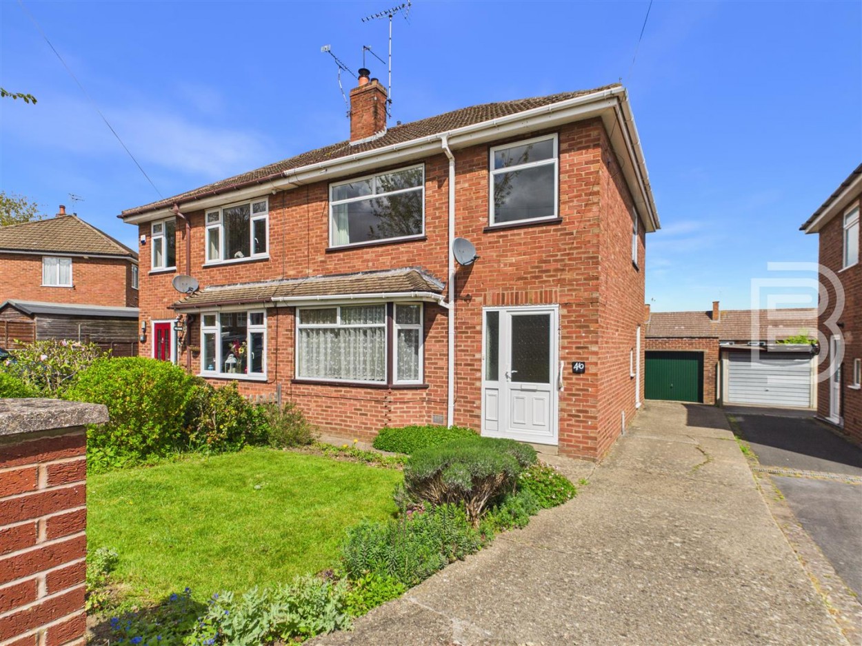 3 bedroom Detached house Under Offer