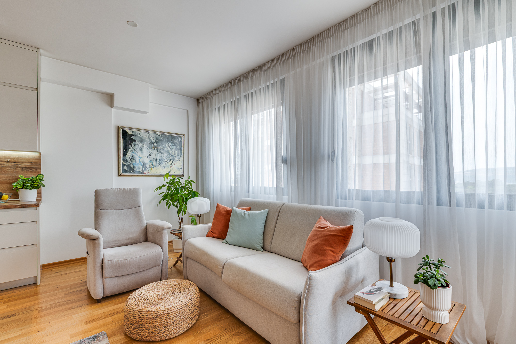 2 bedroom Apartment For Sale