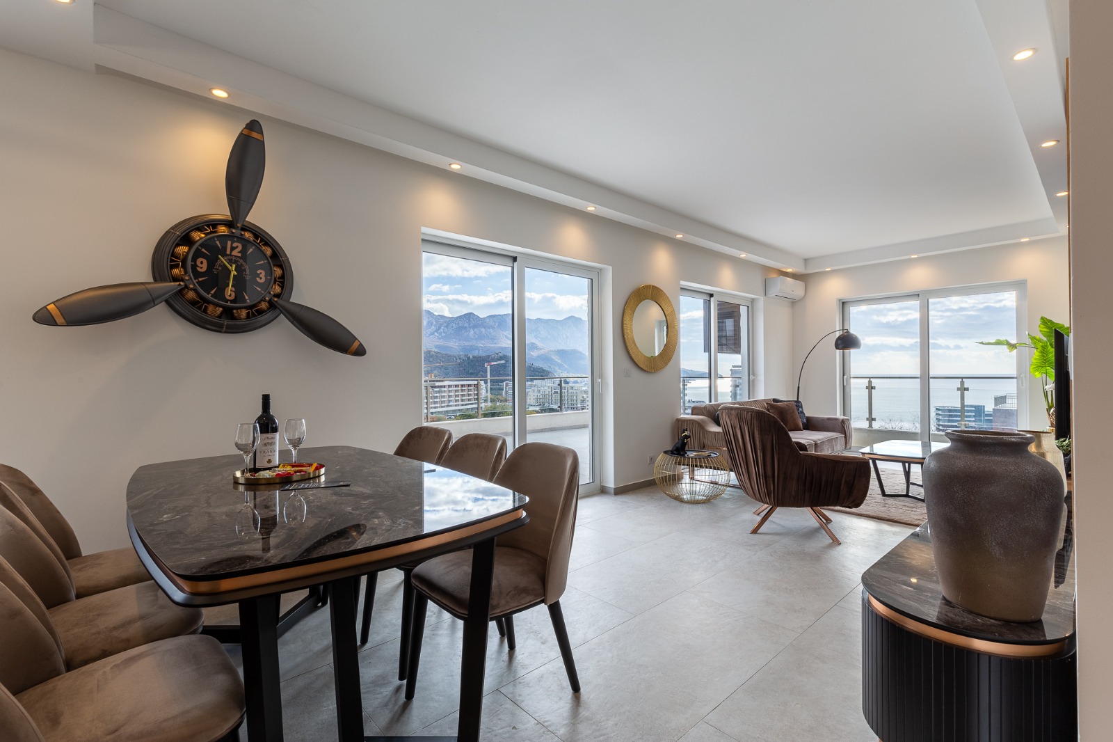 3 bedroom Apartment For Sale