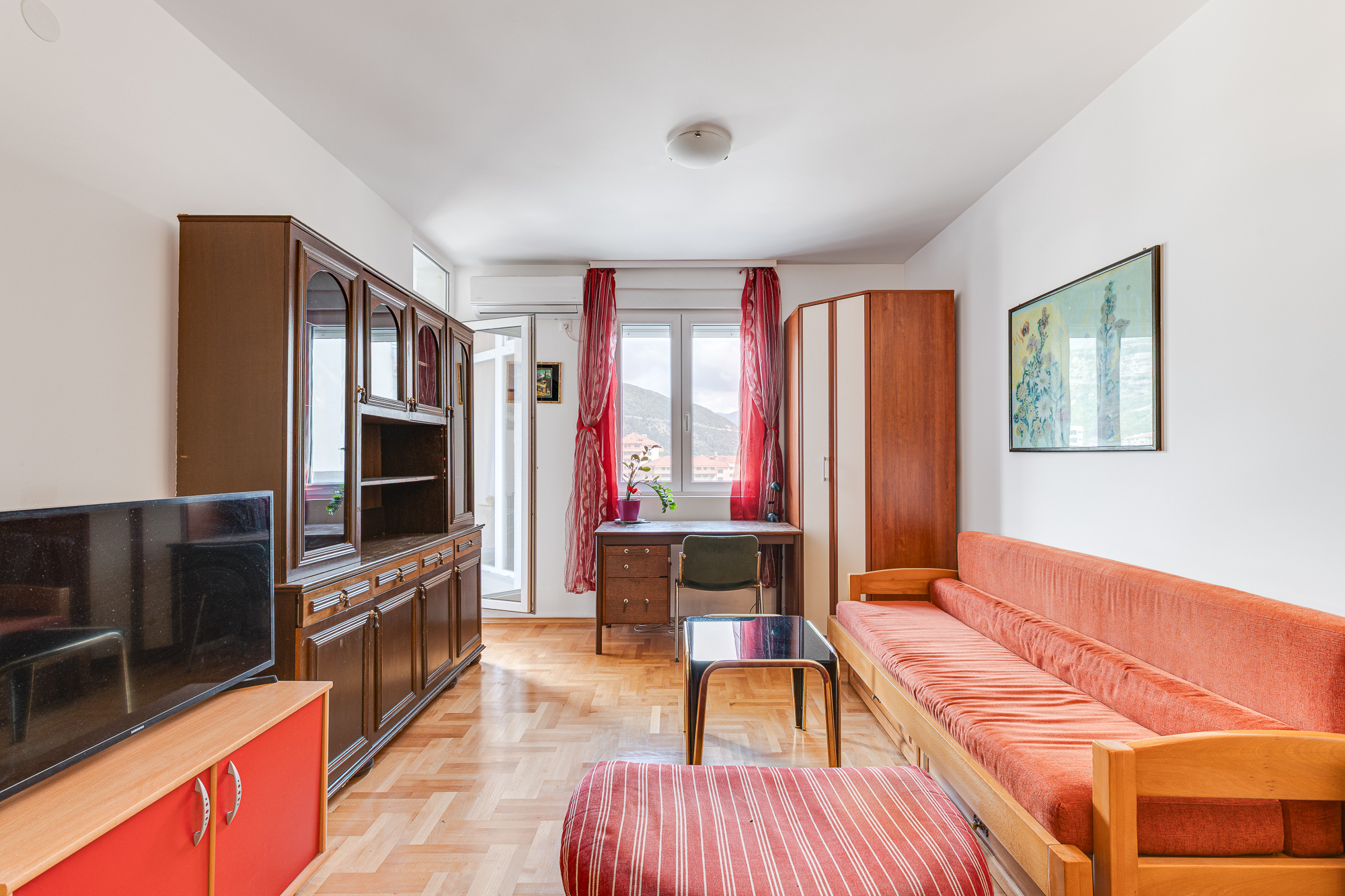 1 bedroom Apartment For Sale