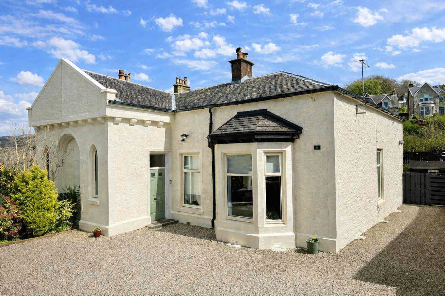 3 bedroom Detached bungalow Under Offer