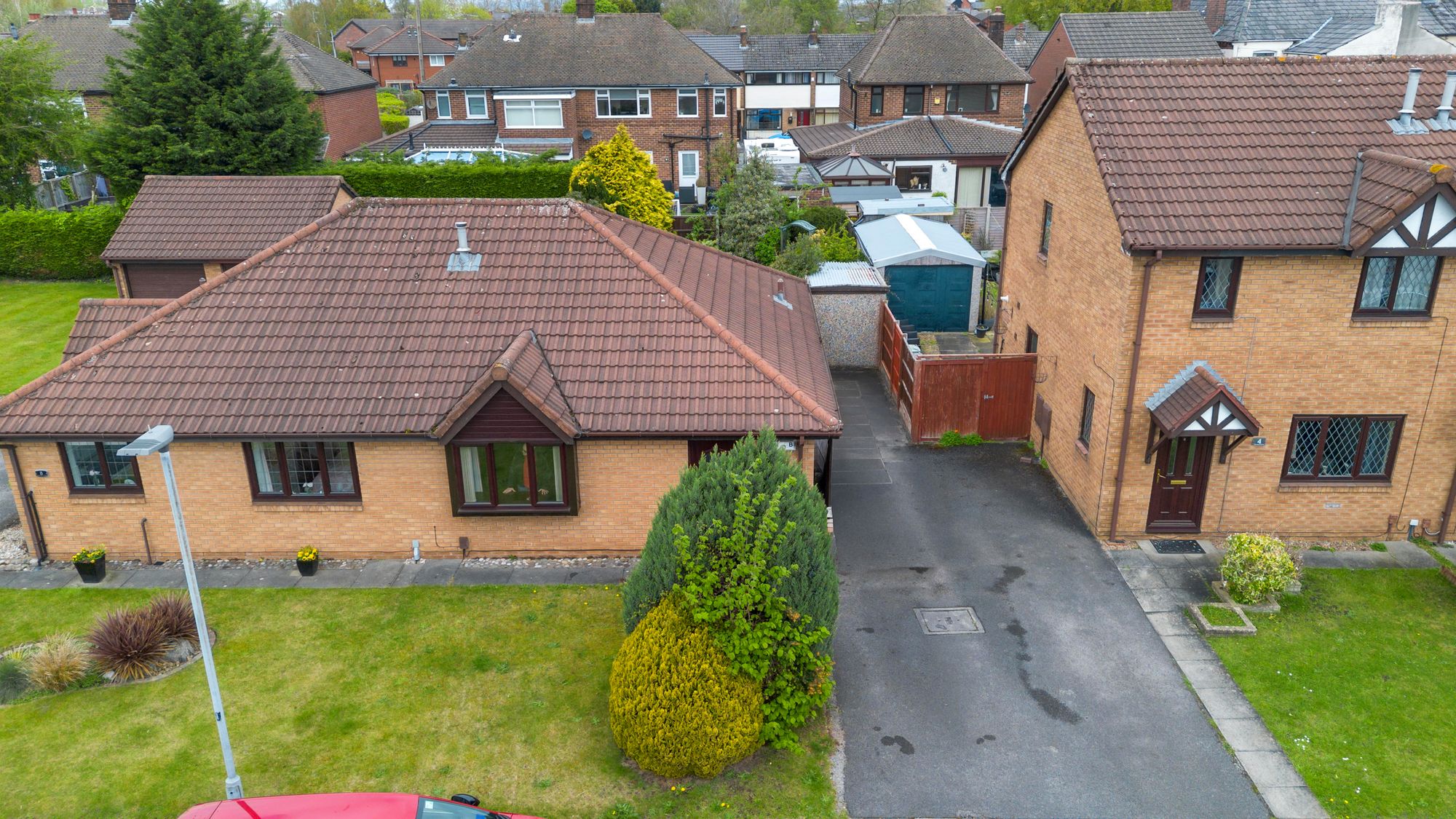 2 bedroom Detached bungalow For Sale