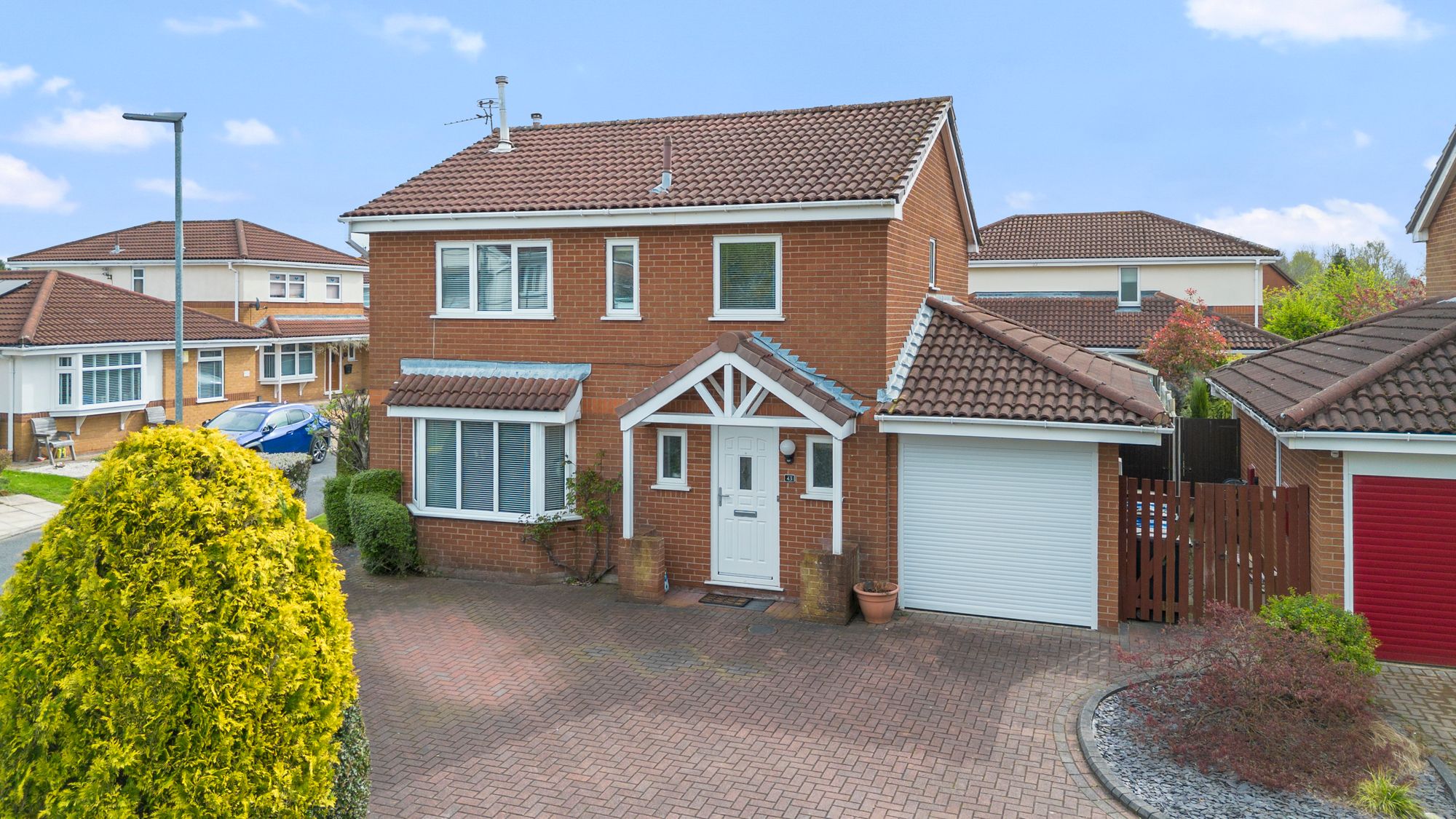 4 bedroom Detached house Under Offer