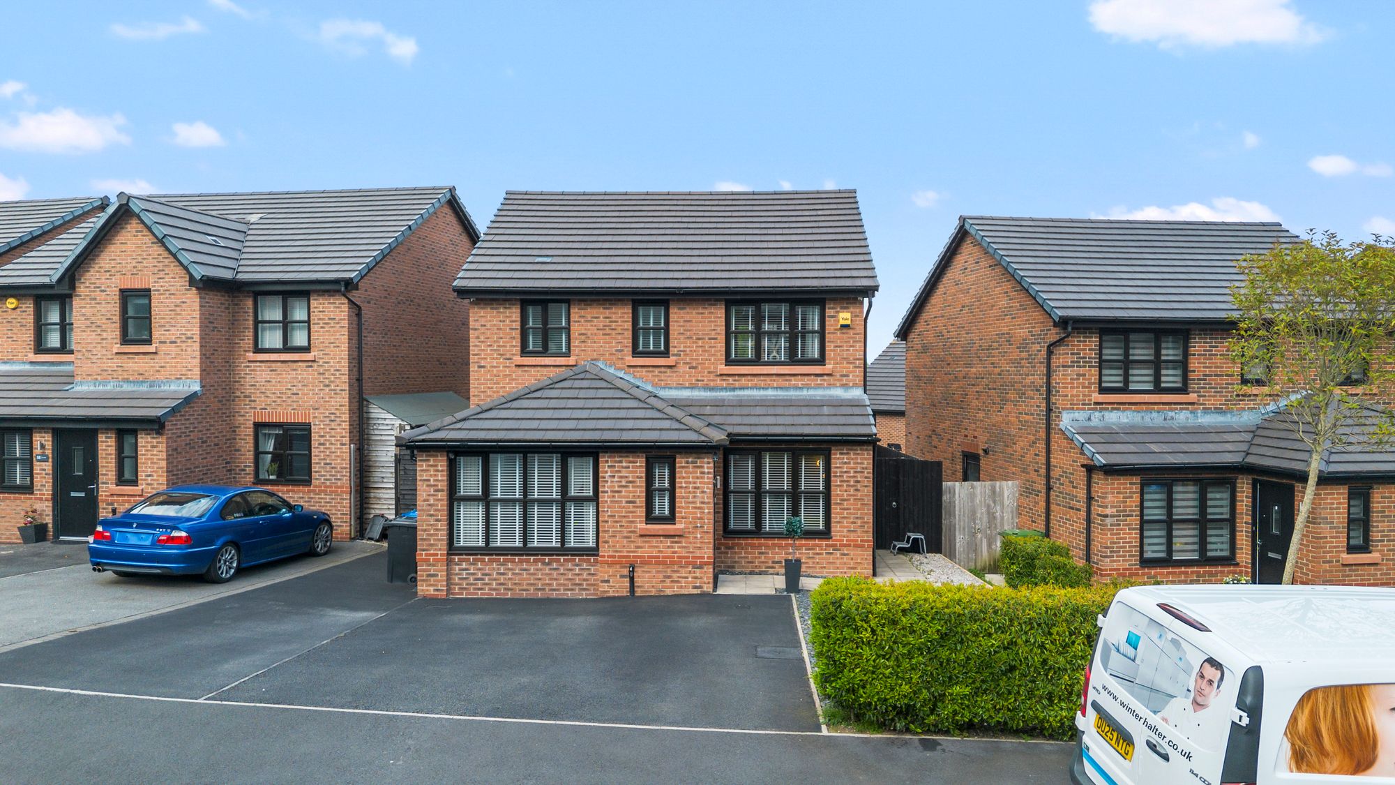 4 bedroom Detached house Under Offer