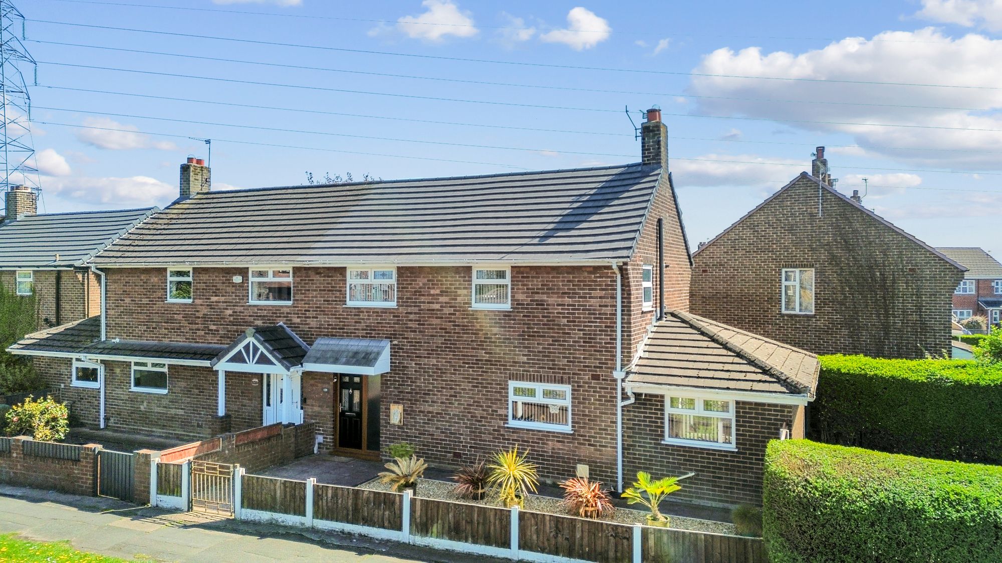 3 bedroom Semi-detached house For Sale