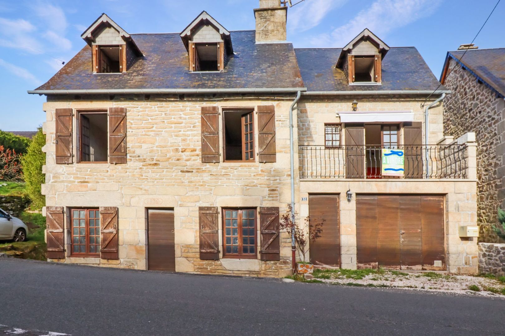 3 bedroom Stone House For Sale