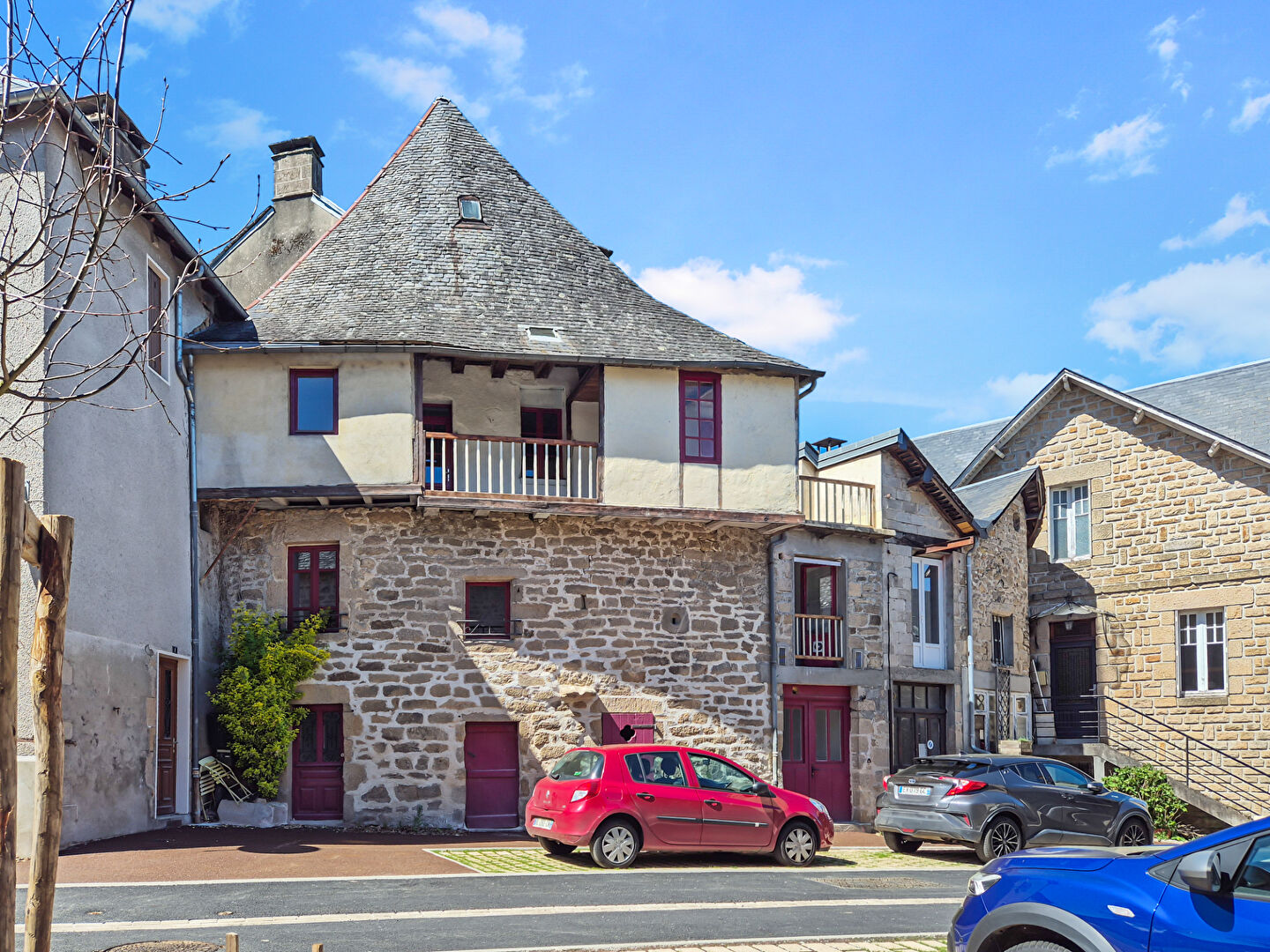 4 bedroom Studio flat For Sale