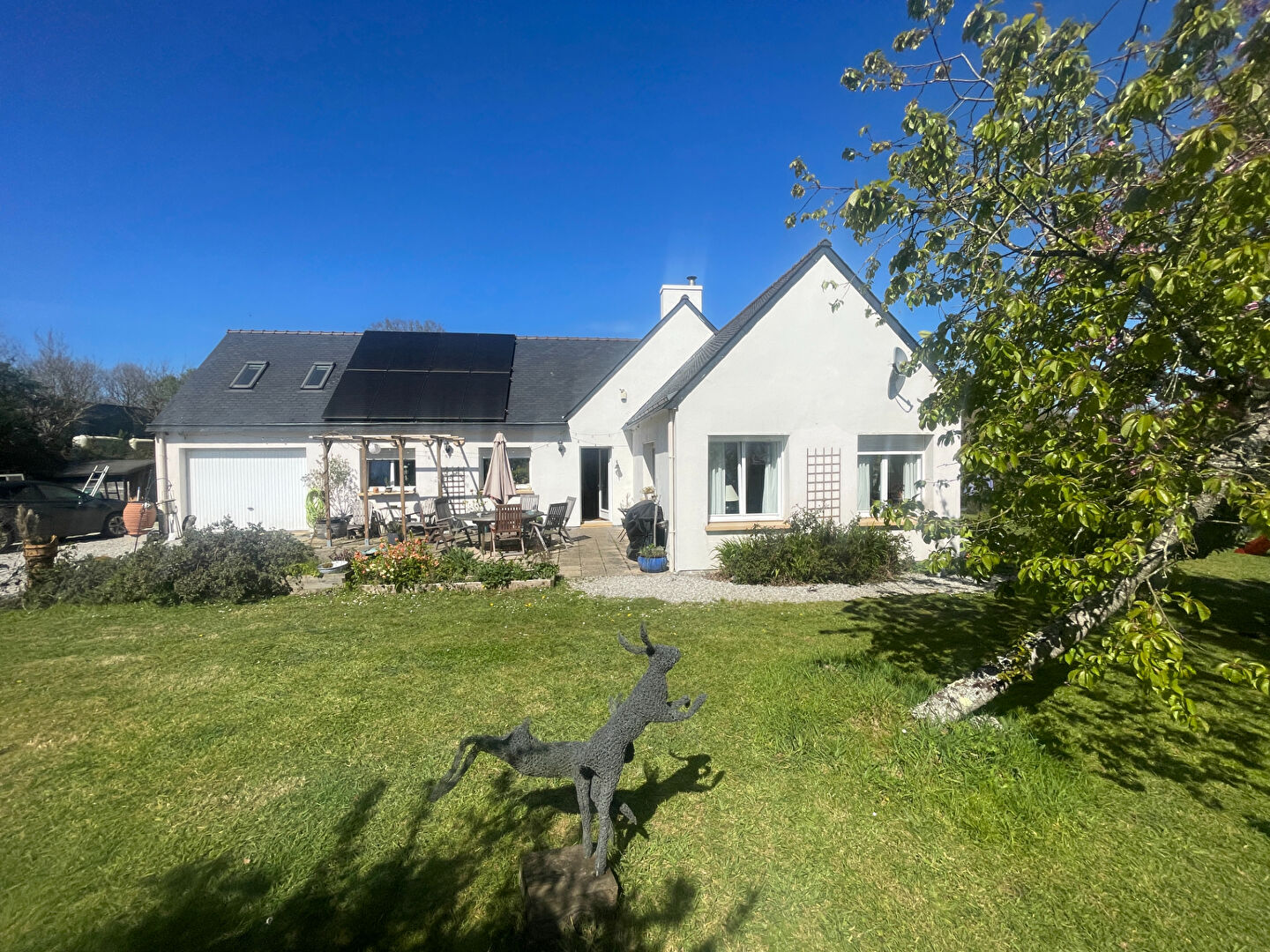 3 bedroom Plot For Sale