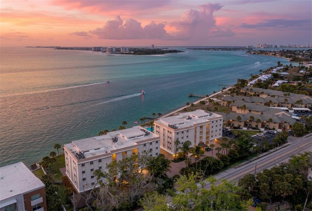 4 bedroom Apartment For Sale