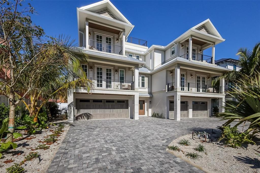 1 Detached house For Sale