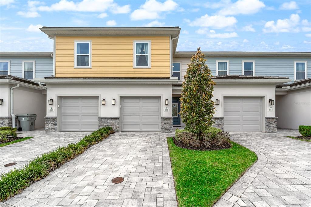 3 bedroom Town house For Sale