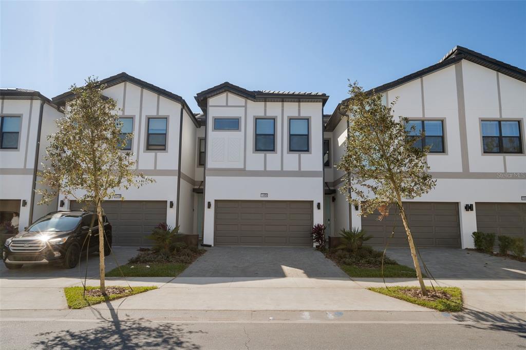 5 bedroom Town house For Sale