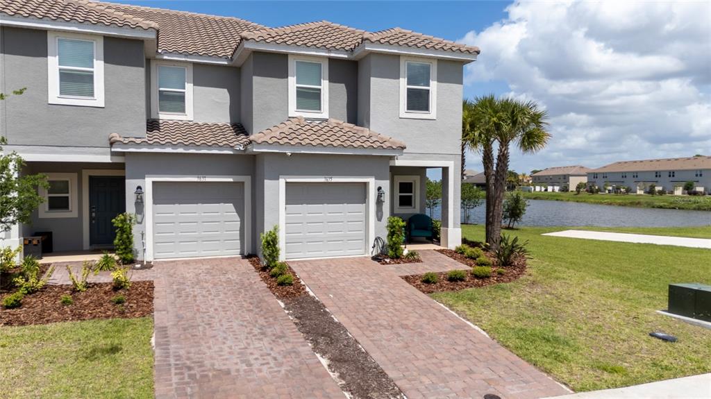 3 bedroom Town house For Sale