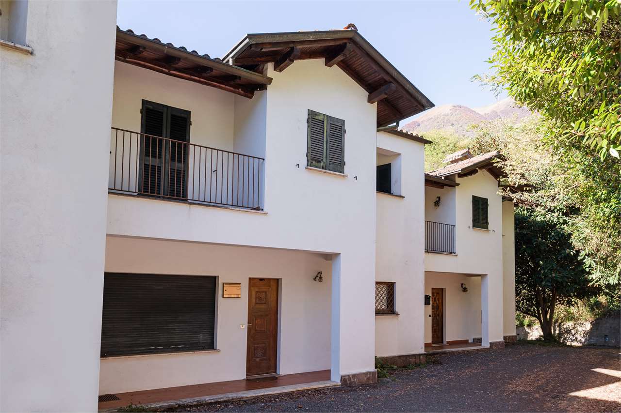 4 bedroom House (unspecified) For Sale