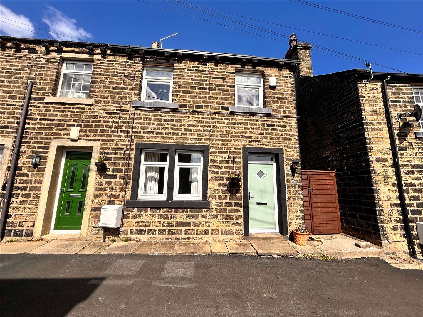 3 bedroom Terraced House Under Offer