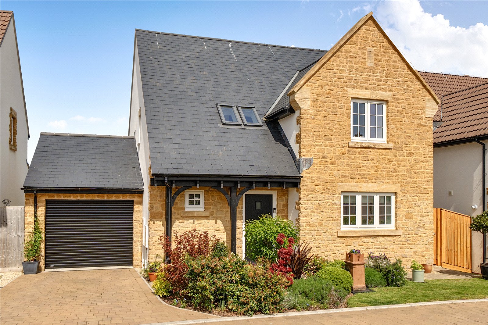 3 bedroom Detached house For Sale