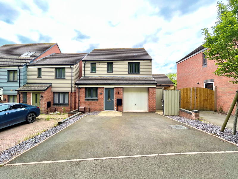 3 bedroom Detached house For Sale