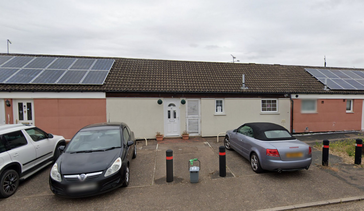 3 bedroom Terraced House To Let
