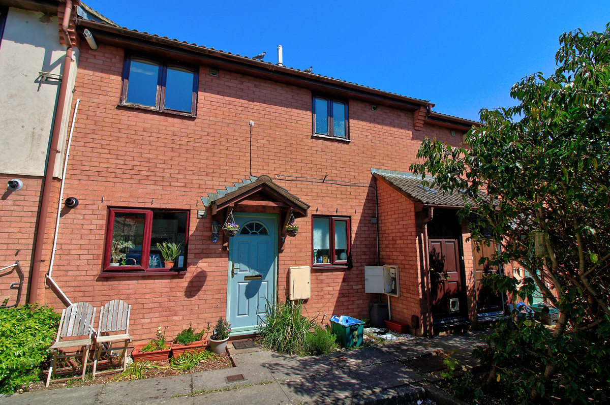 1 bedroom Apartment For Sale