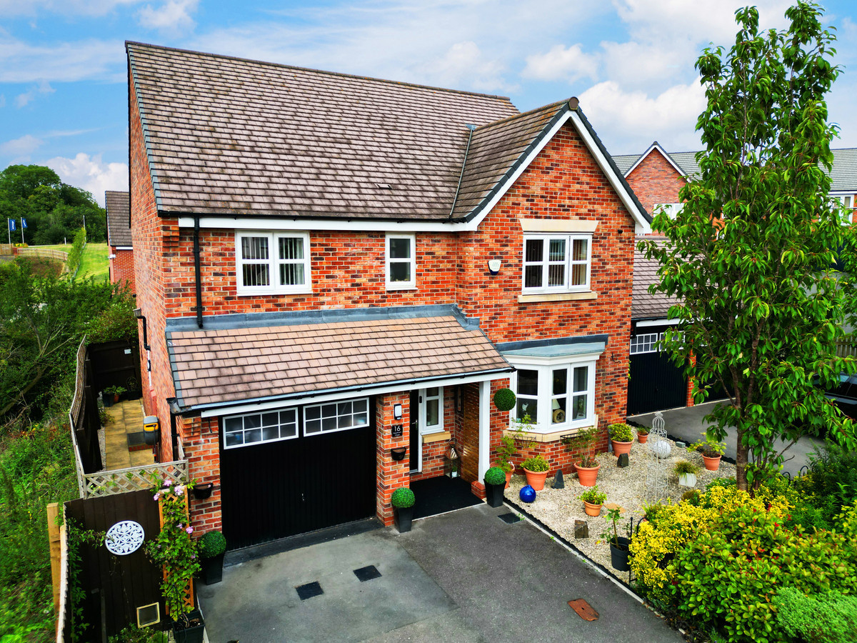 4 bedroom Detached house For Sale