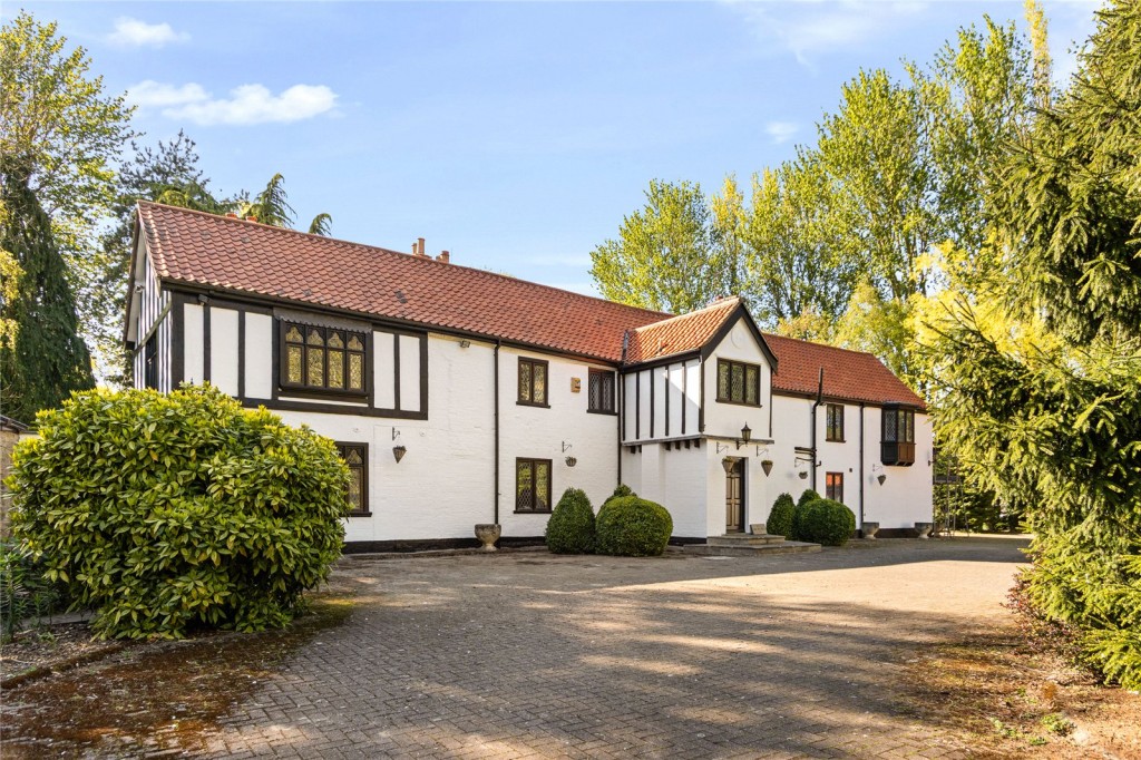 7 bedroom Detached house For Sale